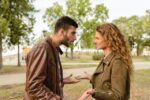 casal com raiva discutindo