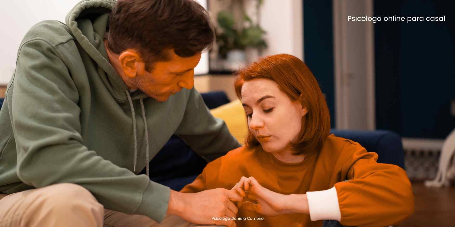 Casal pensando com dúvida se o casamento esta no fim